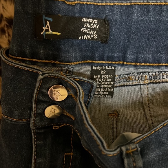 🌞3/$25 Always Friday Jeans - Picture 4 of 4